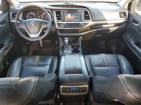 5TDKZRFHXHS508968 2017 TOYOTA HIGHLANDER - Image 8