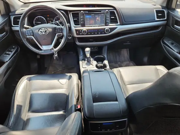 5TDKZRFHXHS515208 2017 TOYOTA HIGHLANDER - Image 8