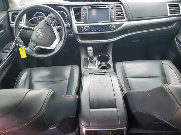 5TDKZRFHXHS517573 2017 TOYOTA HIGHLANDER - Image 8