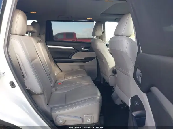 5TDKZRFHXHS519520 2017 TOYOTA HIGHLANDER - Image 8