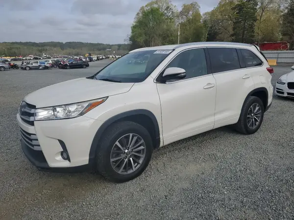 5TDKZRFHXHS520988 2017 TOYOTA HIGHLANDER - Image 1