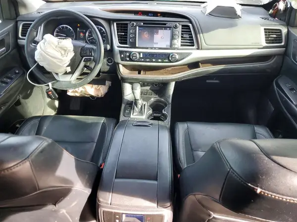 5TDKZRFHXHS525656 2017 TOYOTA HIGHLANDER - Image 8