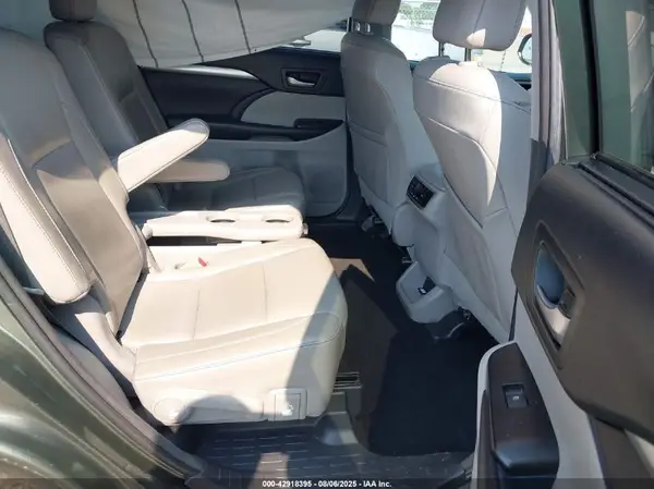 5TDKZRFHXJS259187 2018 TOYOTA HIGHLANDER - Image 8