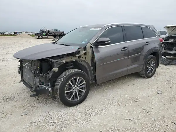 5TDKZRFHXJS262347 2018 TOYOTA HIGHLANDER - Image 1
