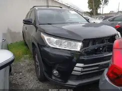 5TDKZRFHXJS271808 2018 TOYOTA HIGHLANDER