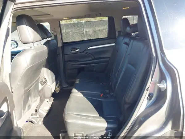 5TDKZRFHXJS528319 2018 TOYOTA HIGHLANDER - Image 8