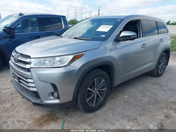 5TDKZRFHXJS531947 2018 TOYOTA HIGHLANDER - Image 2