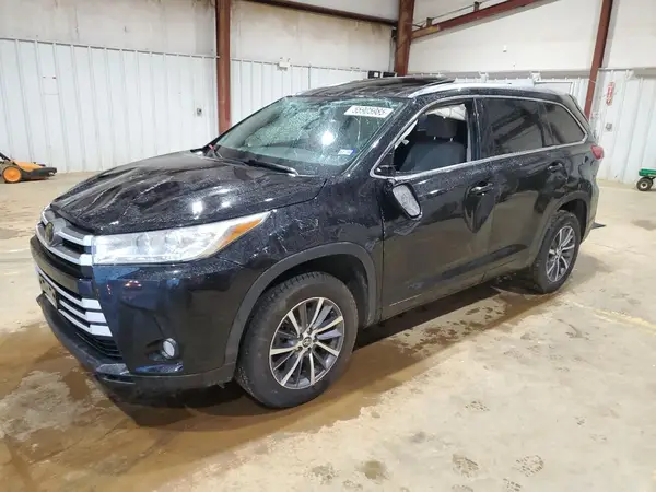 5TDKZRFHXJS532211 2018 TOYOTA HIGHLANDER - Image 1