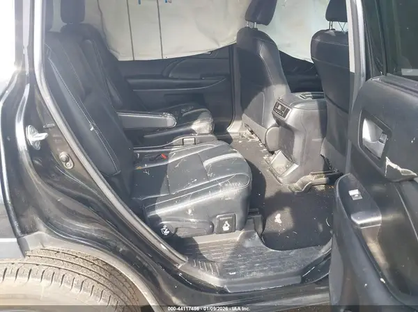 5TDKZRFHXJS533763 2018 TOYOTA HIGHLANDER - Image 8