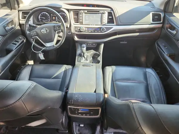 5TDKZRFHXJS534153 2018 TOYOTA HIGHLANDER - Image 8