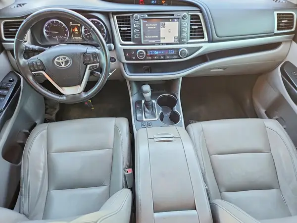 5TDKZRFHXJS536629 2018 TOYOTA HIGHLANDER - Image 8