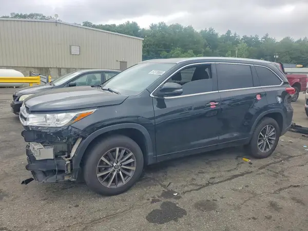 5TDKZRFHXJS538705 2018 TOYOTA HIGHLANDER - Image 1