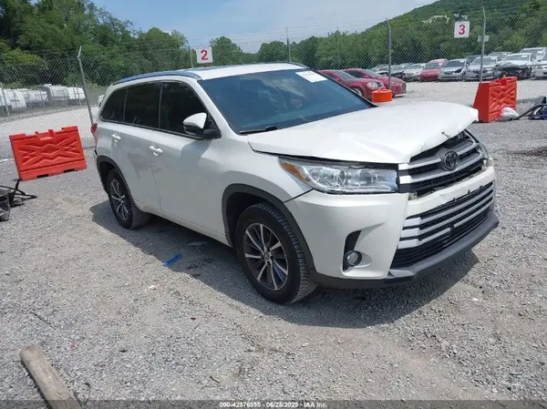 5TDKZRFHXJS541345 2018 TOYOTA HIGHLANDER - Image 1