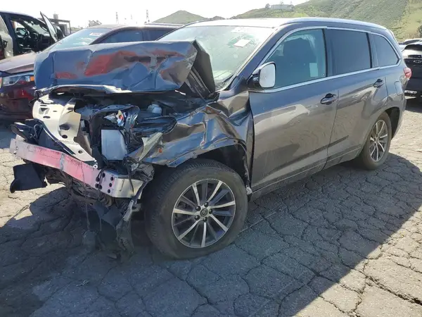 5TDKZRFHXJS542527 2018 TOYOTA HIGHLANDER - Image 1