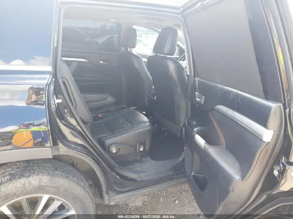 5TDKZRFHXJS546092 2018 TOYOTA HIGHLANDER - Image 8