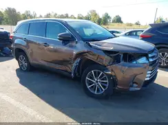5TDKZRFHXKS294233 2019 TOYOTA HIGHLANDER