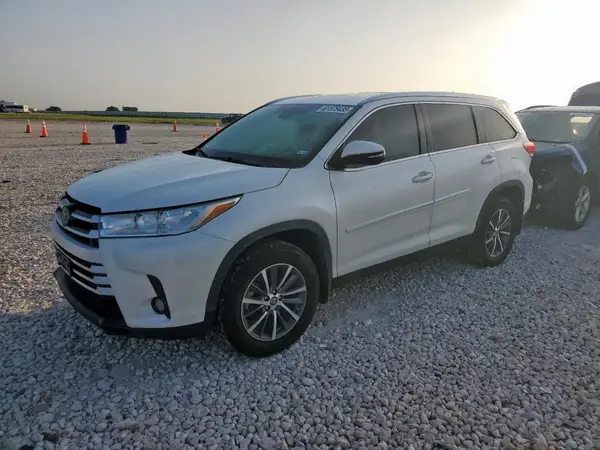 5TDKZRFHXKS307434 2019 TOYOTA HIGHLANDER - Image 1
