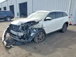 5TDKZRFHXKS318269 2019 TOYOTA HIGHLANDER