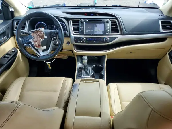 5TDKZRFHXKS318269 2019 TOYOTA HIGHLANDER - Image 8
