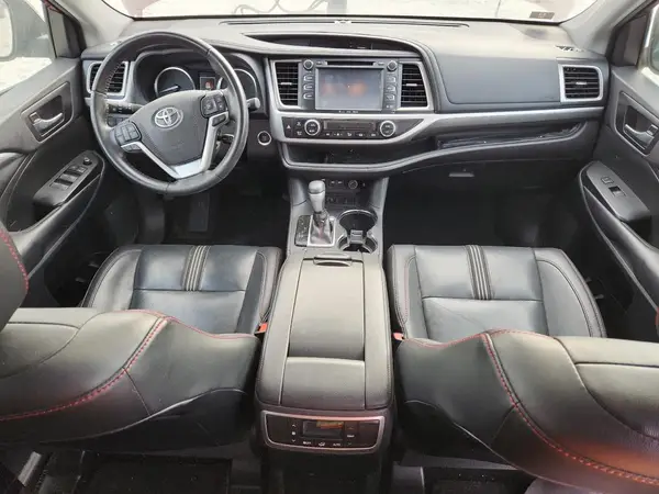 5TDKZRFHXKS319468 2019 TOYOTA HIGHLANDER - Image 8