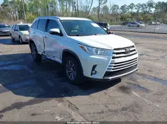 5TDKZRFHXKS320801 2019 TOYOTA HIGHLANDER