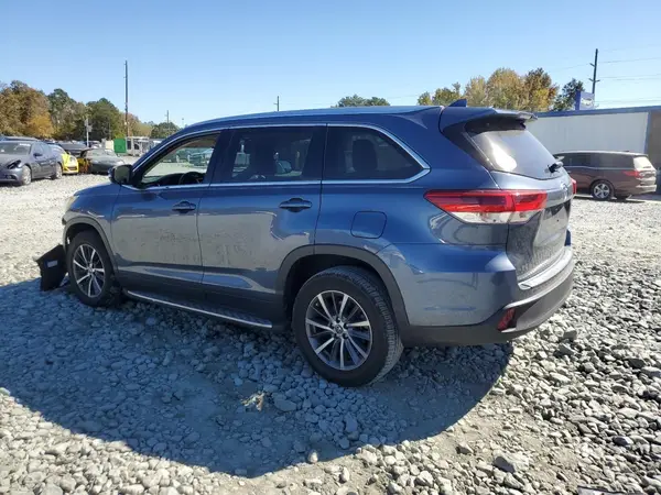 5TDKZRFHXKS333628 2019 TOYOTA HIGHLANDER - Image 2
