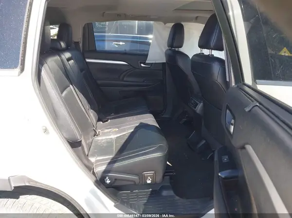5TDKZRFHXKS345231 2019 TOYOTA HIGHLANDER - Image 8