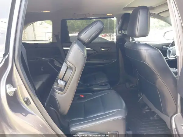 5TDKZRFHXKS366225 2019 TOYOTA HIGHLANDER - Image 8