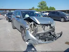 5TDKZRFHXKS555537 2019 TOYOTA HIGHLANDER