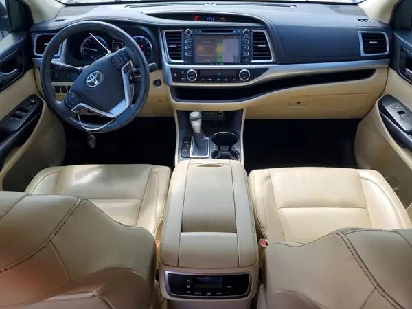 5TDKZRFHXKS558065 2019 TOYOTA HIGHLANDER - Image 8
