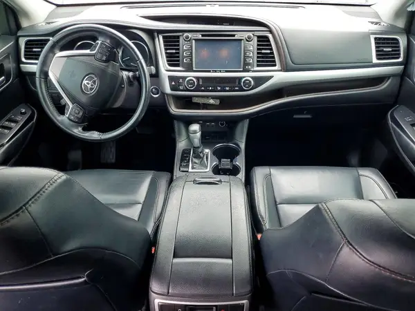 5TDKZRFHXKS558308 2019 TOYOTA HIGHLANDER - Image 8