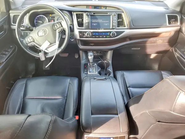 5TDKZRFHXKS560169 2019 TOYOTA HIGHLANDER - Image 8