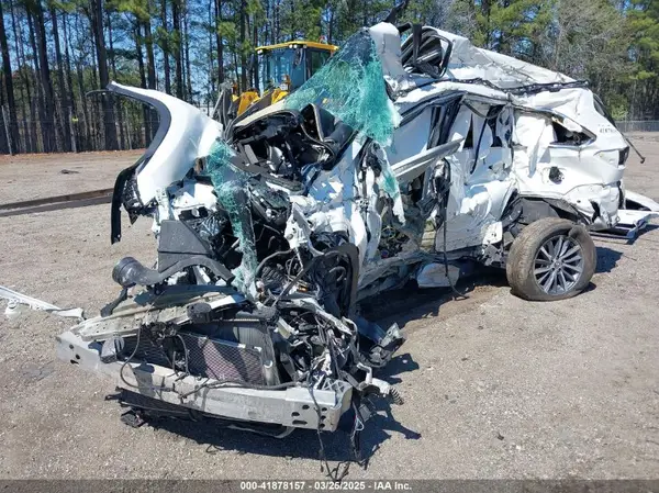 5TDKZRFHXKS565470 2019 TOYOTA HIGHLANDER - Image 2