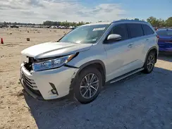 5TDKZRFHXKS566053 2019 TOYOTA HIGHLANDER