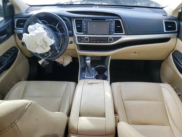 5TDKZRFHXKS569163 2019 TOYOTA HIGHLANDER - Image 8
