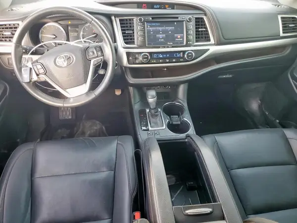 5TDKZRFHXKS569342 2019 TOYOTA HIGHLANDER - Image 8