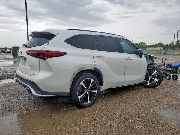 2021 TOYOTA HIGHLANDER COPART lot 60562225 auction photo 3