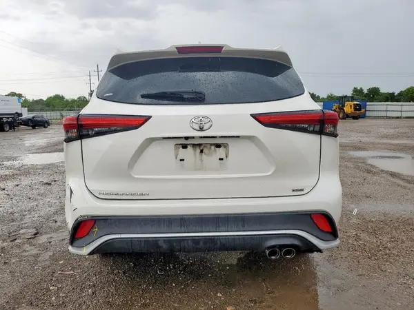 2021 TOYOTA HIGHLANDER COPART lot 60562225 auction photo 6