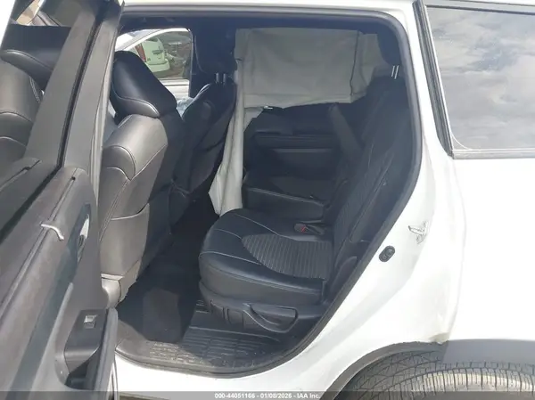 5TDLZRAH1MS076020 2021 TOYOTA HIGHLANDER - Image 8