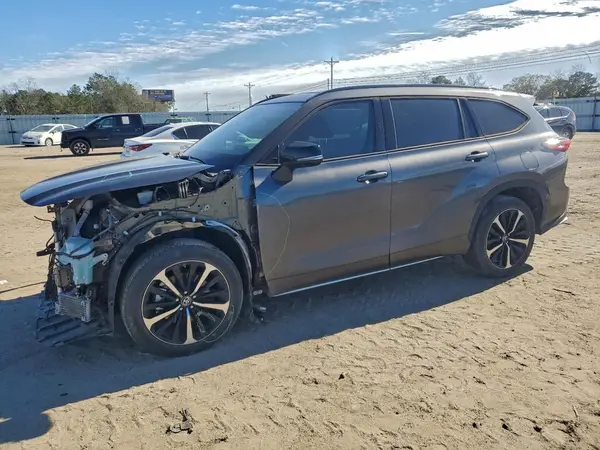 5TDLZRAH1NS138680 2022 TOYOTA HIGHLANDER - Image 1