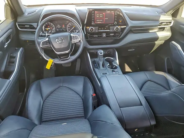 5TDLZRAH1NS138680 2022 TOYOTA HIGHLANDER - Image 8