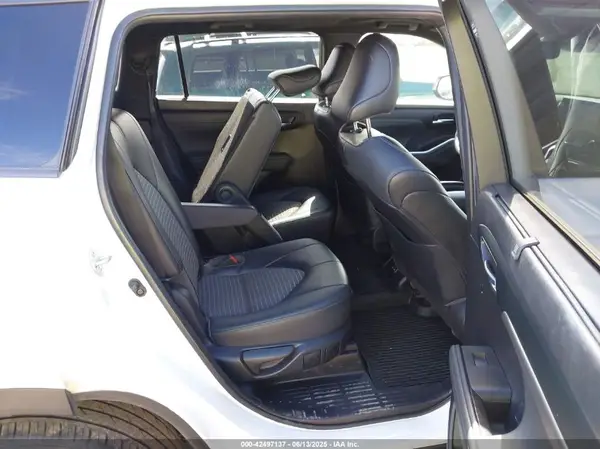 5TDLZRAH1NS139084 2022 TOYOTA HIGHLANDER - Image 8