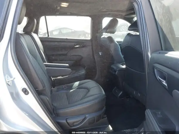 5TDLZRAH2MS066046 2021 TOYOTA HIGHLANDER - Image 8