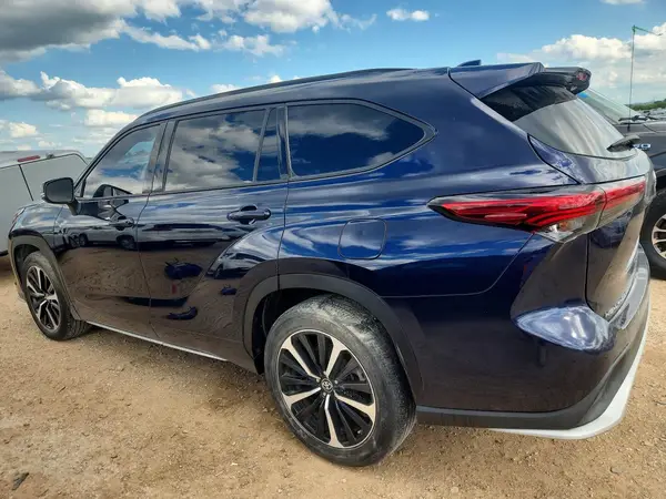 5TDLZRAH2NS136727 2022 TOYOTA HIGHLANDER - Image 2
