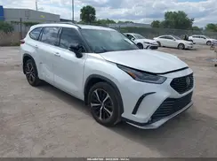 5TDLZRAH3NS102408 2022 TOYOTA HIGHLANDER