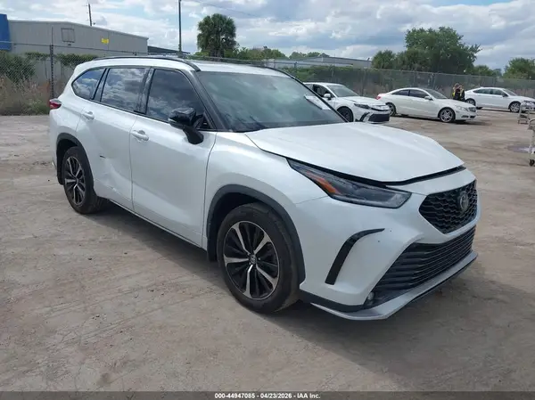 5TDLZRAH3NS102408 2022 TOYOTA HIGHLANDER - Image 1
