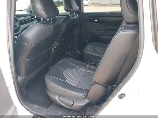 5TDLZRAH3NS102408 2022 TOYOTA HIGHLANDER - Image 8