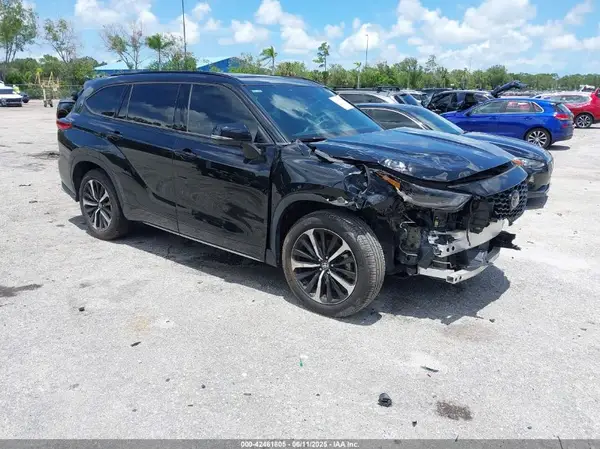 5TDLZRAH3NS115126 2022 TOYOTA HIGHLANDER - Image 1