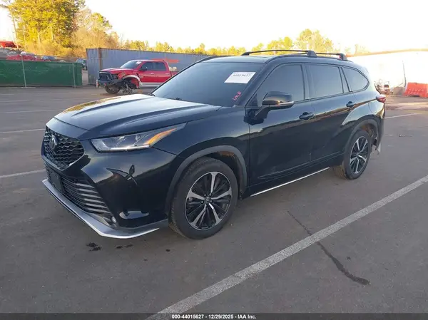 5TDLZRAH3NS134856 2022 TOYOTA HIGHLANDER - Image 2