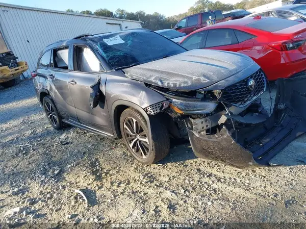 5TDLZRAH4MS061236 2021 TOYOTA HIGHLANDER - Image 1